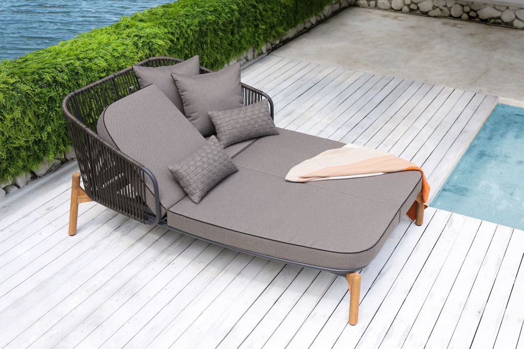 Mehr Gemütlichkeit auf der Terrasse geht kaum noch: das Pollux Daybed