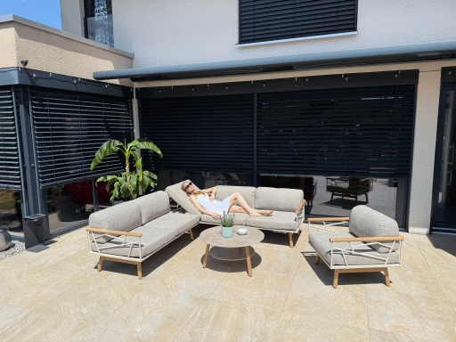 Die neue SOLENA Lounge steht für außergewöhnliche Ästhetik und lässt sich flexibel an jede räumliche Situation anpassen